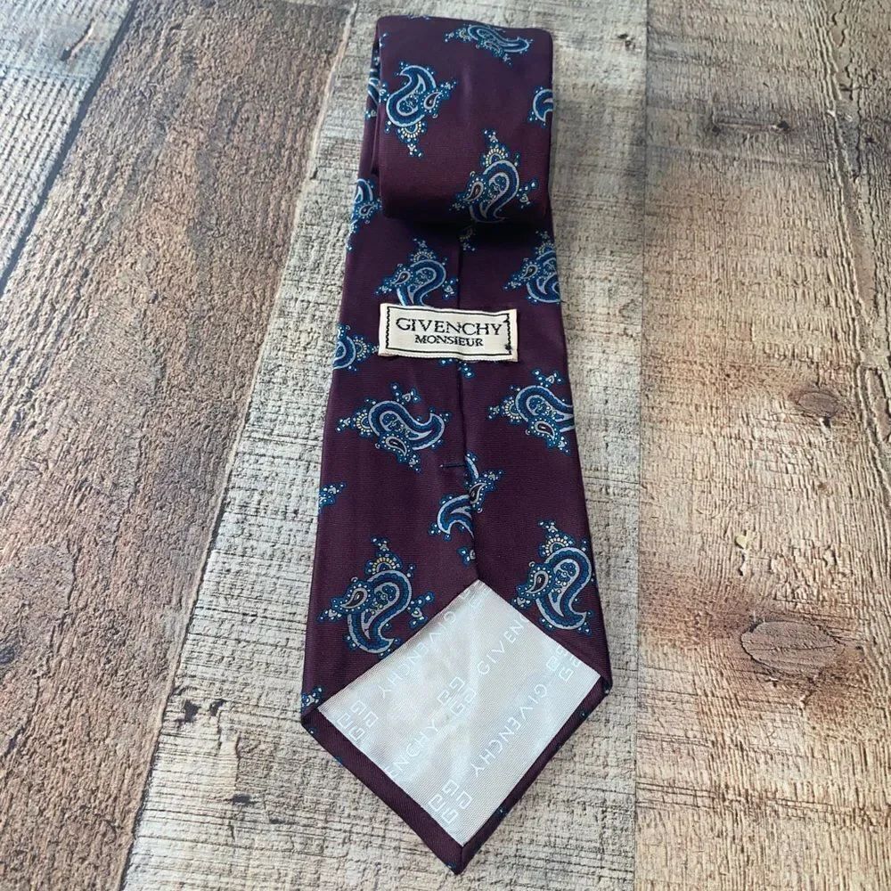 Vintage Givenchy Silk Mens paisleys tie